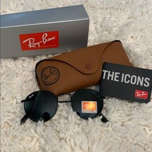 NEW round Ray Ban sunglasses